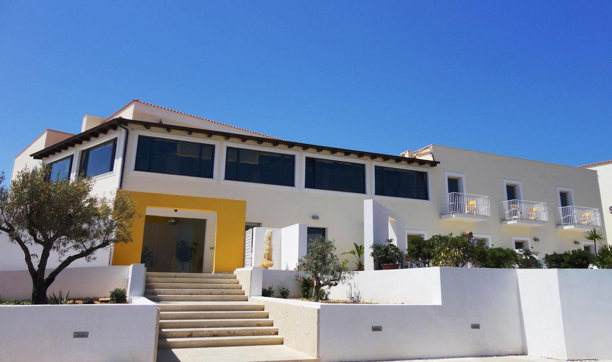 Hotel Sole Лампедуза Экстерьер фото